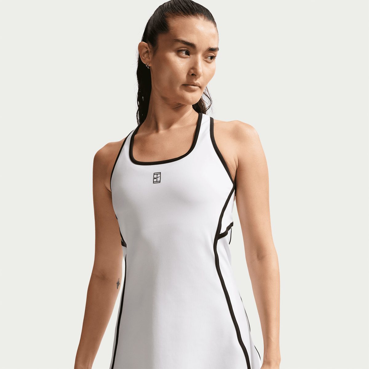 NikeCourt Advantage Kadın Dri-FIT Tenis Elbisesi - Görsel 3