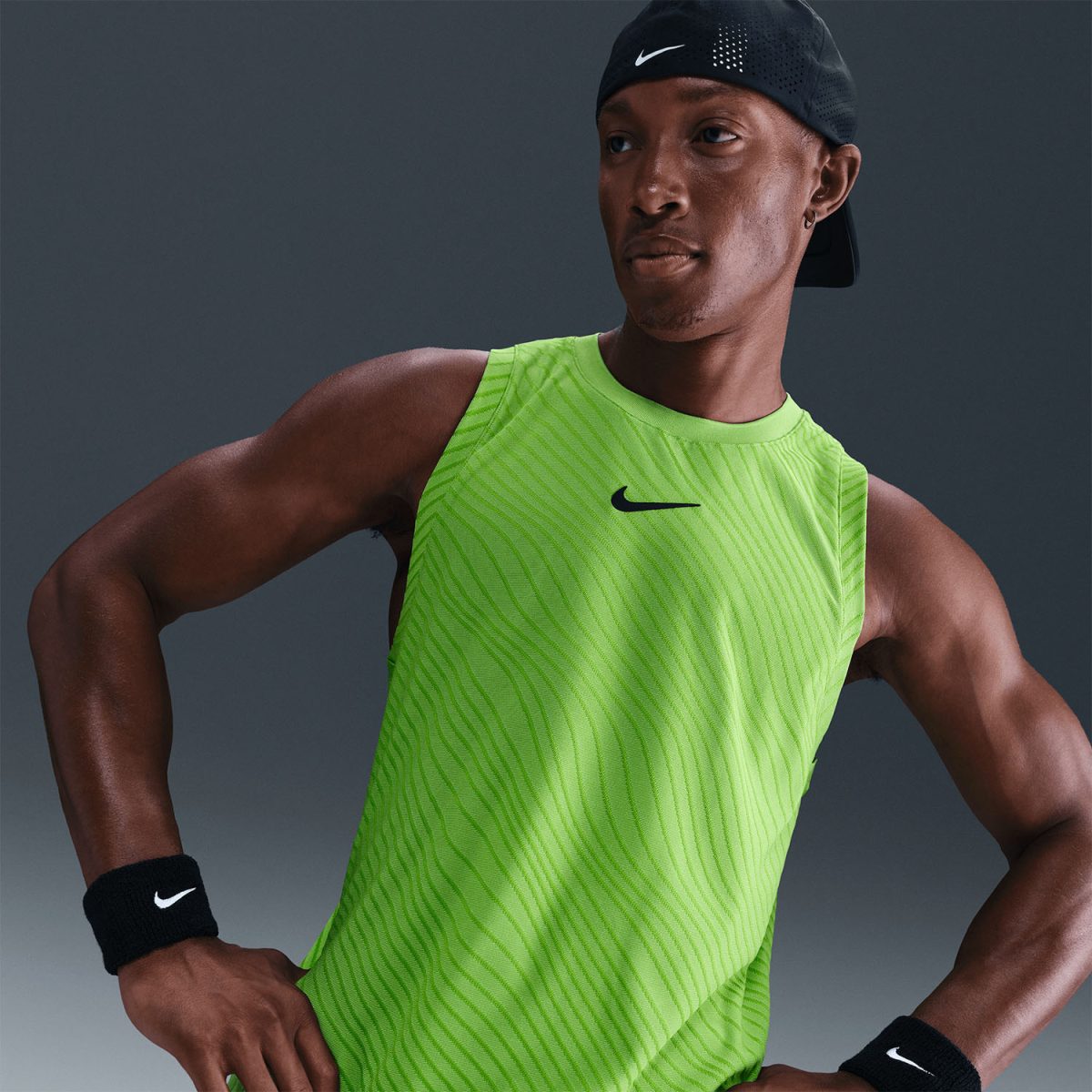 NikeCourt Slam Erkek Dri-FIT ADV Tenis Üstü - Görsel 4