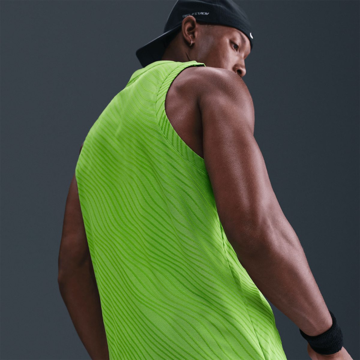 NikeCourt Slam Erkek Dri-FIT ADV Tenis Üstü - Görsel 5